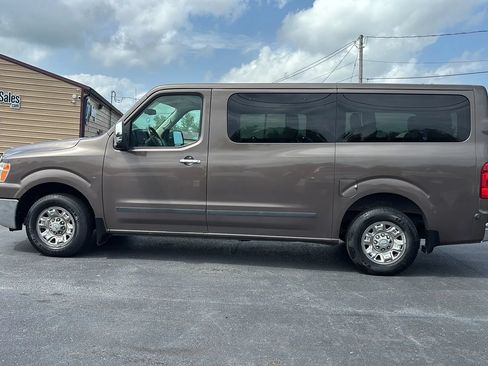 Used 2018 Nissan NV 3500 SL RWD image 42