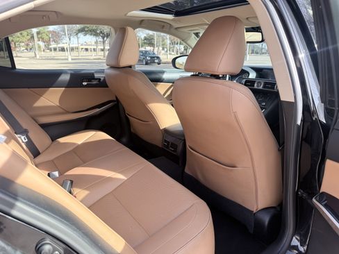 Used 2015 Lexus IS 250 image 11