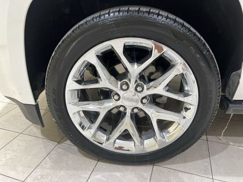 Used 2019 GMC Yukon Denali w/ Open Road Package AWD/4WD image 32