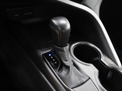 Used 2024 Toyota Camry SE FWD image 21