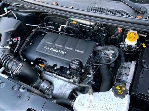 Used 2020 Chevrolet Sonic Premier image 30