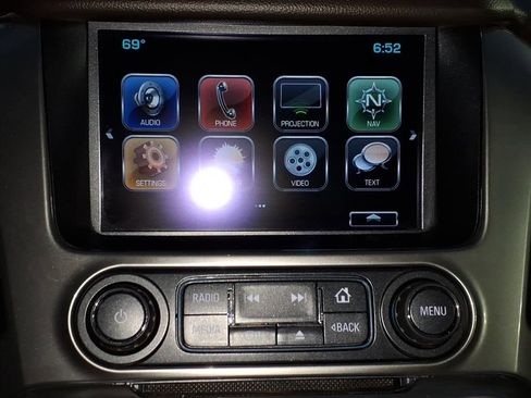 Used 2018 Chevrolet Tahoe Premier image 18