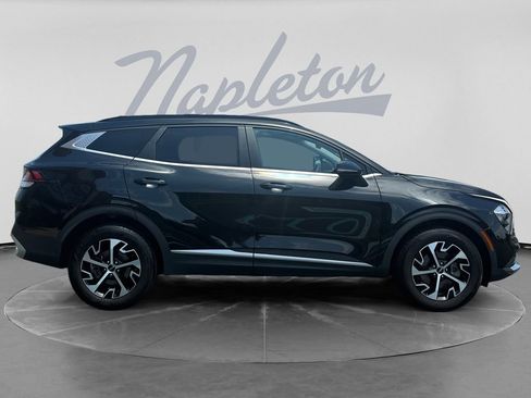Used 2023 Kia Sportage EX w/ EX Premium Package AWD/4WD image 9