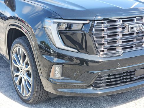 New 2026 GMC Acadia Denali Ultimate w/ LPO, Floor Liner Package image 10