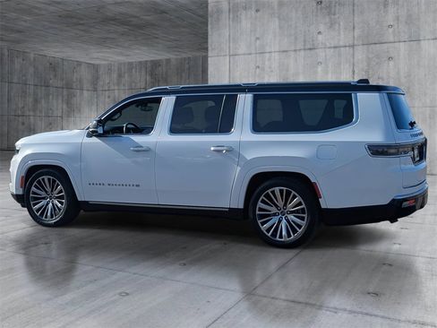 Used 2024 Jeep Grand Wagoneer L Series III image 5