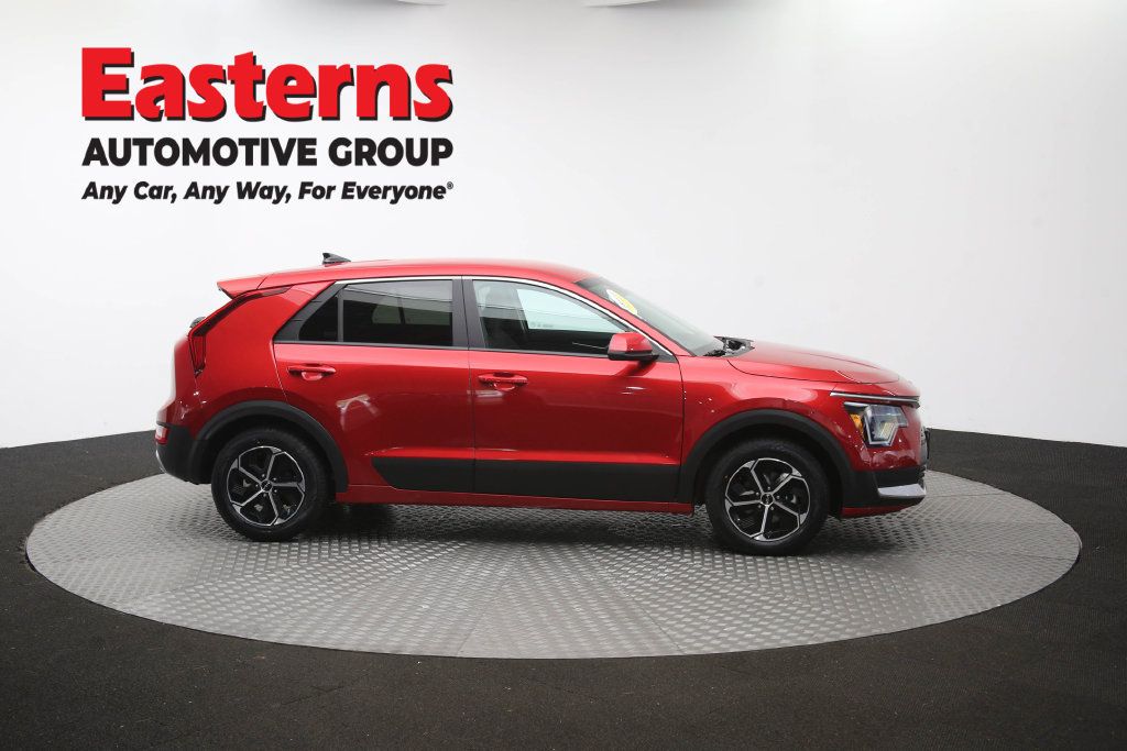 Used 2025 Kia Niro LX FWD image 46