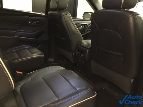 Used 2022 Chevrolet Traverse Premier w/ Redline Edition AWD/4WD image 35