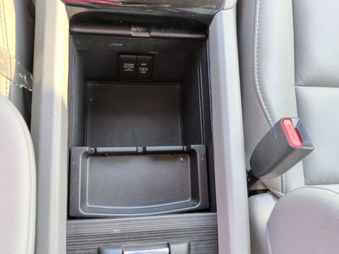 Used 2021 Honda Pilot Touring image 33