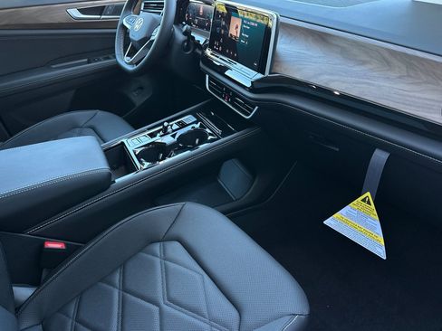 New 2026 Volkswagen Atlas SE image 17