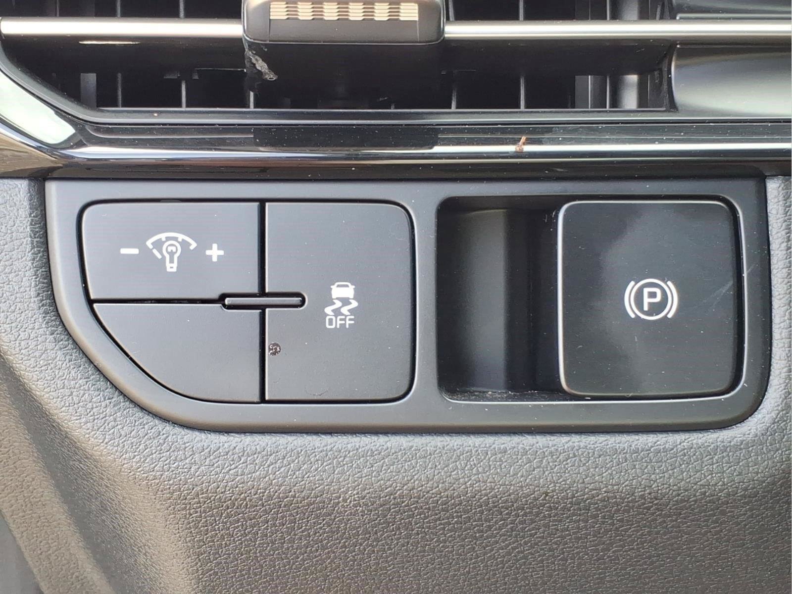 Used 2026 Kia Sportage LX FWD image 19