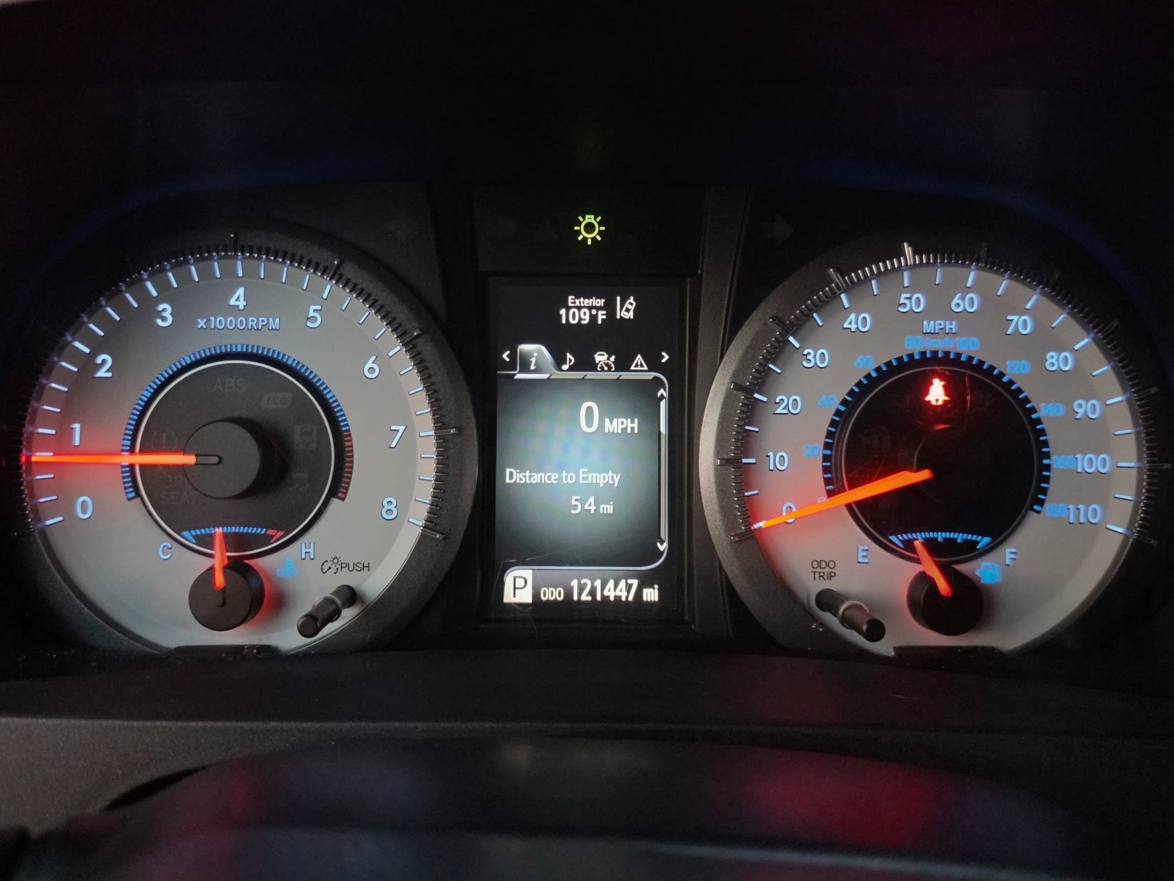 Used 2018 Toyota Sienna SE FWD image 23
