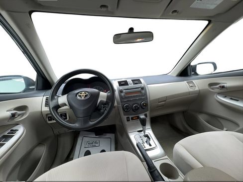 Used 2011 Toyota Corolla LE FWD image 30