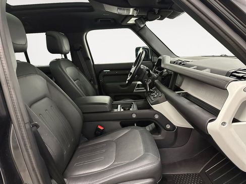 Used 2021 Land Rover Defender 110 X-Dynamic HSE image 15