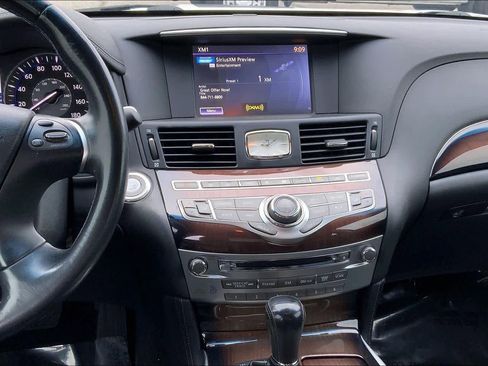 Used 2015 INFINITI Q70 3.7 w/ Deluxe Touring Package image 7