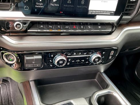 Used 2022 GMC Sierra 1500 SLT AWD/4WD image 33