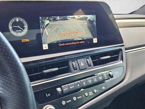 Used 2023 Lexus ES 350 F Sport w/ Accessory Package (Z2) FWD image 9