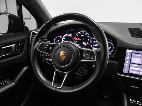 Certified 2021 Porsche Cayenne GTS AWD/4WD image 33