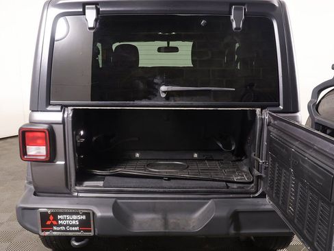 Used 2021 Jeep Wrangler Sport AWD/4WD image 12