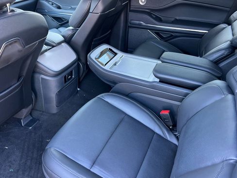 New 2026 Lincoln Navigator Reserve w/ Jet Appearance Package image 10