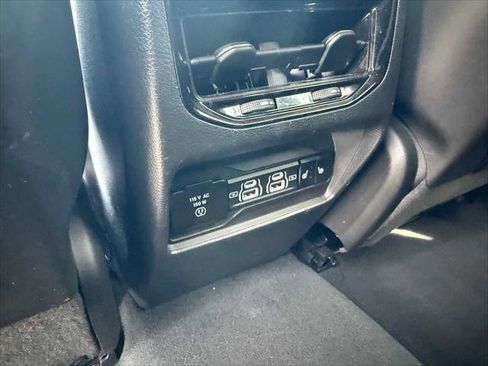 Certified 2024 Jeep Grand Cherokee Limited w/ Luxury Tech Group II image 20