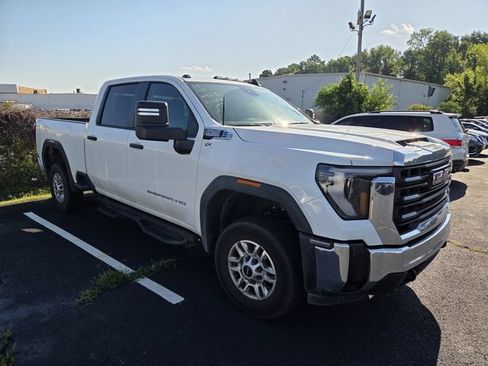 Used 2025 GMC Sierra 2500 Pro w/ Convenience Package AWD/4WD image 3