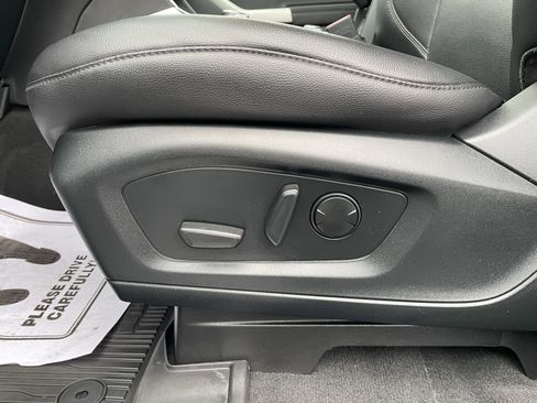 Used 2022 Ford Explorer Limited image 11