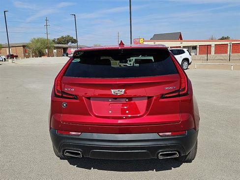 Used 2023 Cadillac XT4 Luxury image 4