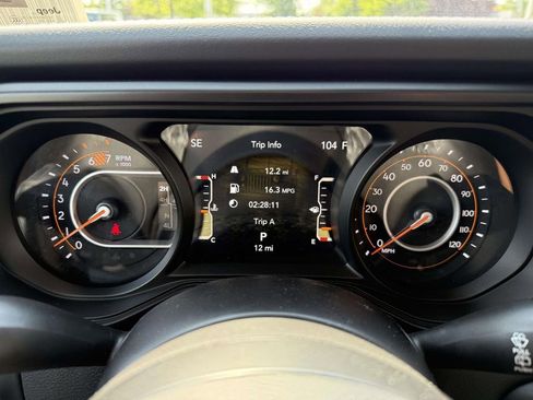 New 2026 Jeep Wrangler Unlimited Rubicon AWD/4WD image 25
