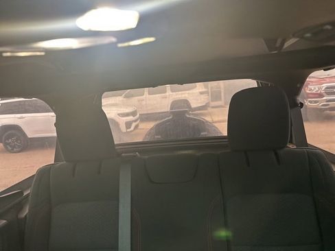 Used 2021 Jeep Wrangler Unlimited Rubicon image 8