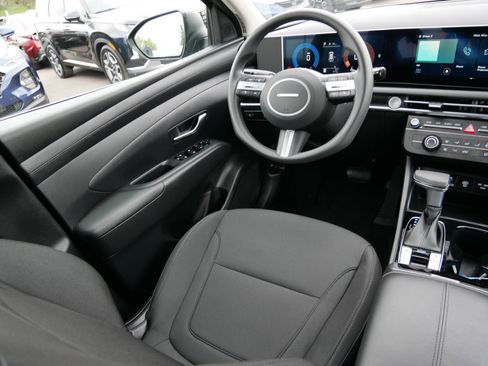 Used 2026 Hyundai Tucson SE AWD/4WD image 9