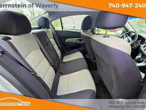 Used 2013 Chevrolet Cruze LS image 27
