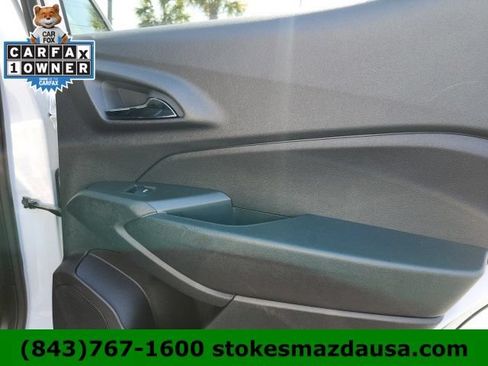 Used 2024 Chevrolet Trax LT w/ Sunroof Package FWD image 19
