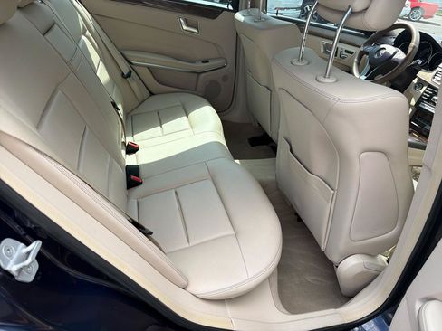 Used 2014 Mercedes-Benz E 350 4MATIC Sedan image 23