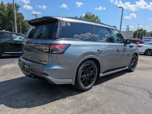 Used 2026 INFINITI QX80 4WD w/ Sport Exterior Package image 4