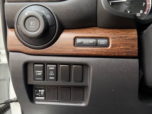 Used 2021 Nissan Titan Platinum Reserve w/ Moonroof Package AWD/4WD image 29