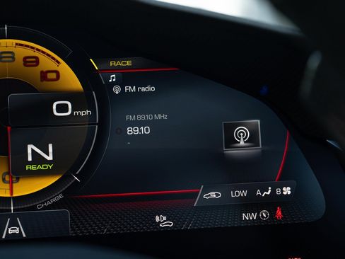 Used 2024 Ferrari SF90 Spider AWD/4WD image 39