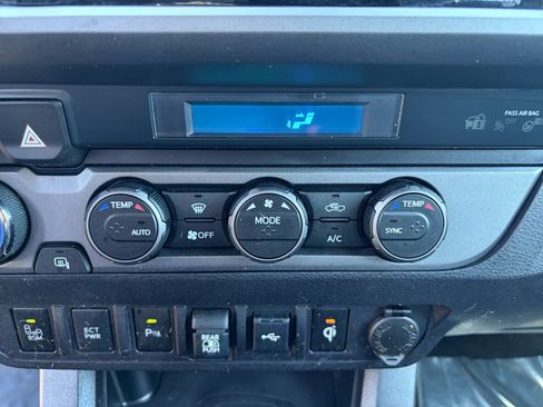 Used 2021 Toyota Tacoma TRD Off-Road w/ Technology Package AWD/4WD image 22