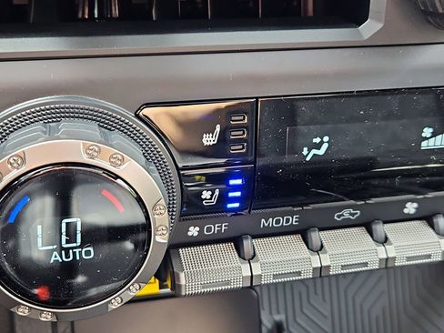 New 2026 Toyota Tacoma Limited AWD/4WD image 12