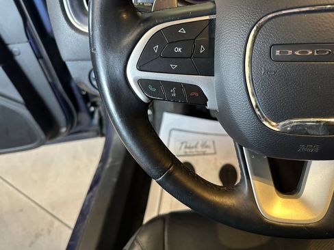 Used 2017 Dodge Charger R/T w/ Plus Group RWD image 11