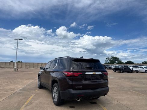 Used 2023 Chevrolet Traverse LT FWD image 15