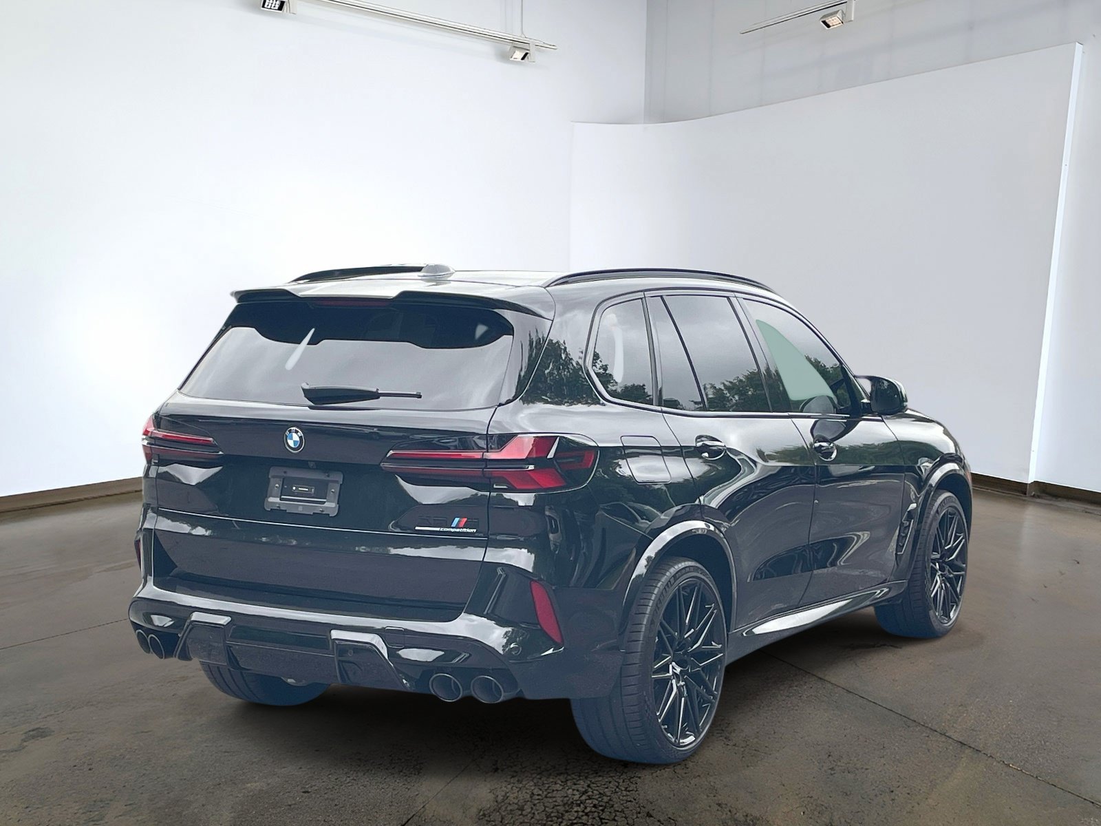 Used 2026 BMW X5 M Competition w/ Executive Package AWD/4WD image 4