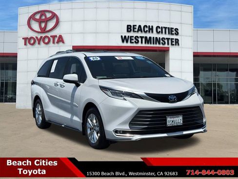 Certified 2025 Toyota Sienna Limited AWD/4WD image 1