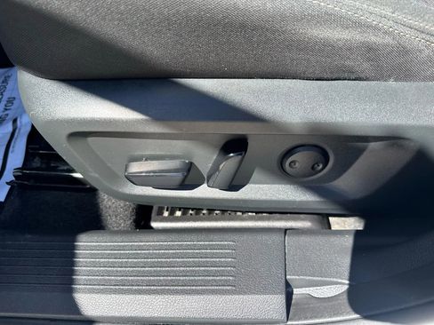 Used 2023 Nissan Rogue SV image 25