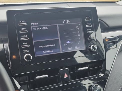 Used 2024 Toyota Camry SE image 17