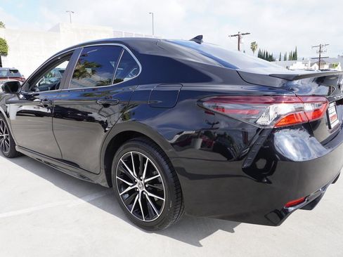 Certified 2024 Toyota Camry SE image 5