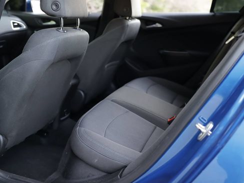 Used 2018 Chevrolet Cruze LT w/ Convenience Package FWD image 23