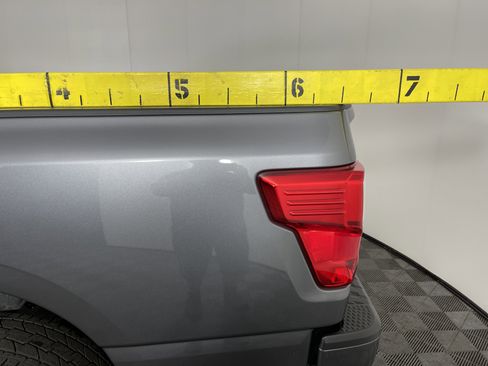 Used 2024 Nissan Titan SV w/ SV Convenience Package image 9