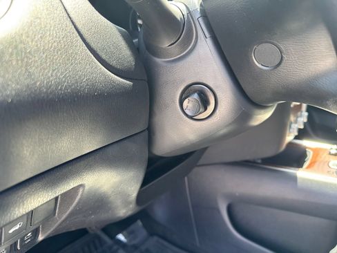 Used 2019 Nissan Pathfinder Platinum AWD/4WD image 23