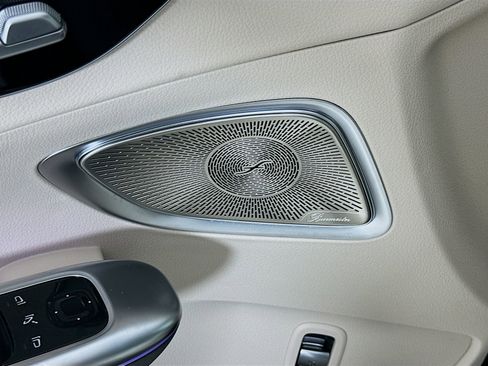 Used 2025 Mercedes-Benz C 300 Sedan image 20