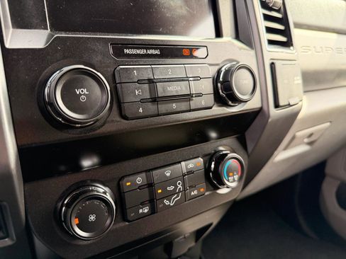 Used 2020 Ford F350 XLT w/ XLT Value Package AWD/4WD image 27